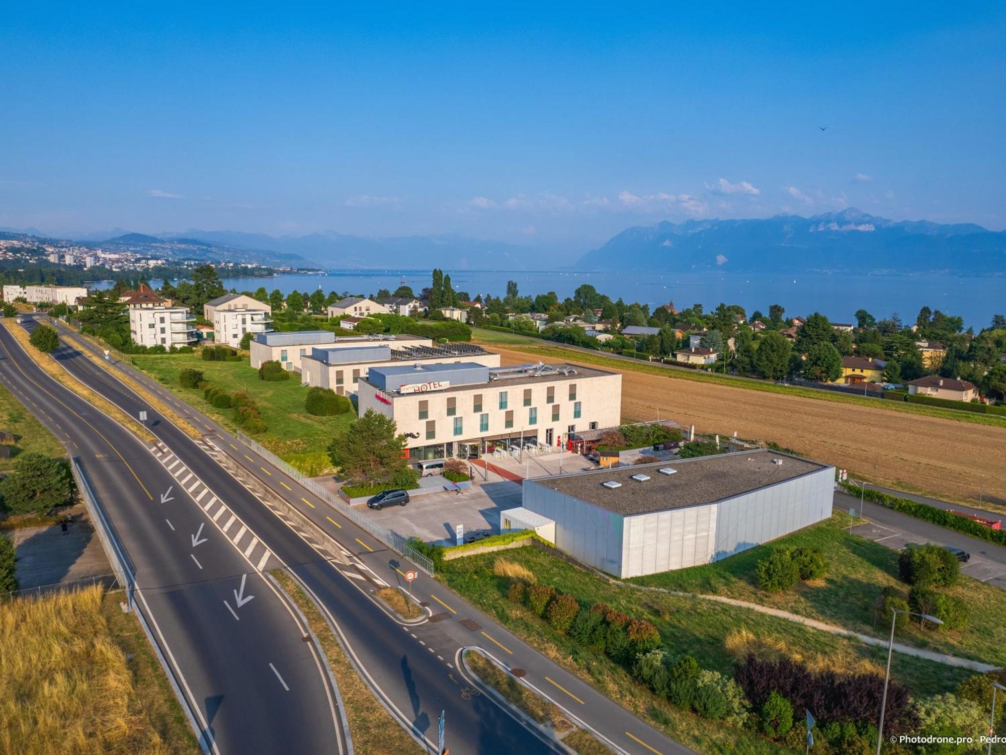 Starling Hotel Lausanne Сен-Сюльпіс Екстер'єр фото